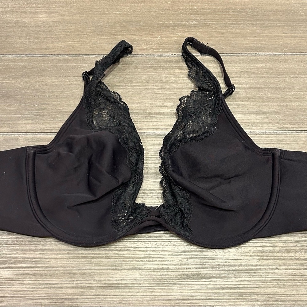 Soma Unlined Lace Trim Plunge Bra